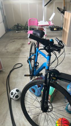 Schwinn gear bike - runs and drives well