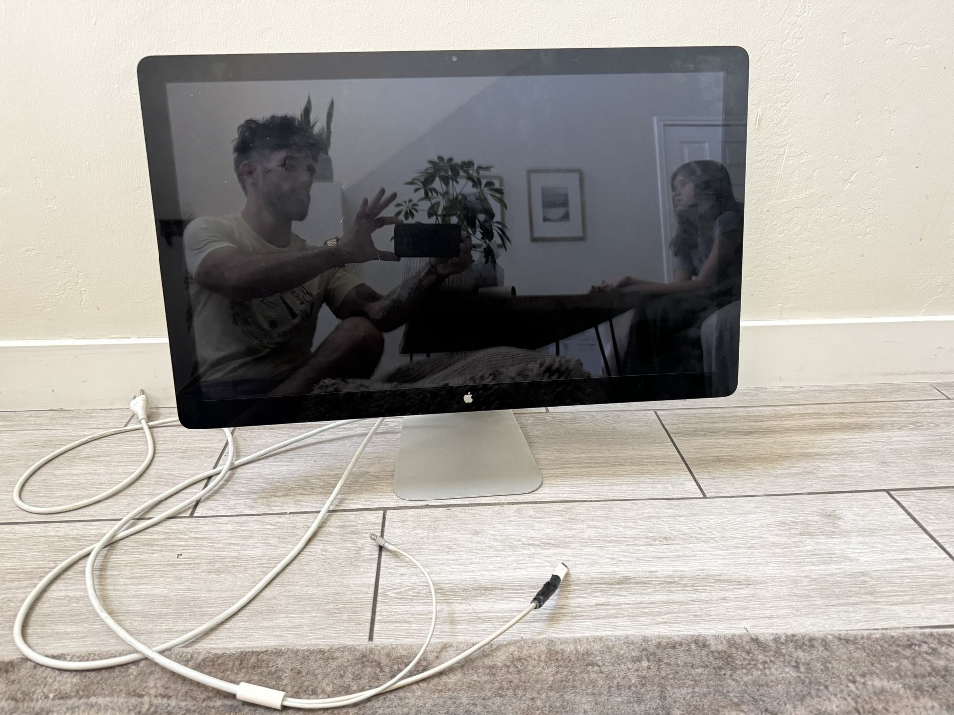 Apple Monitor
