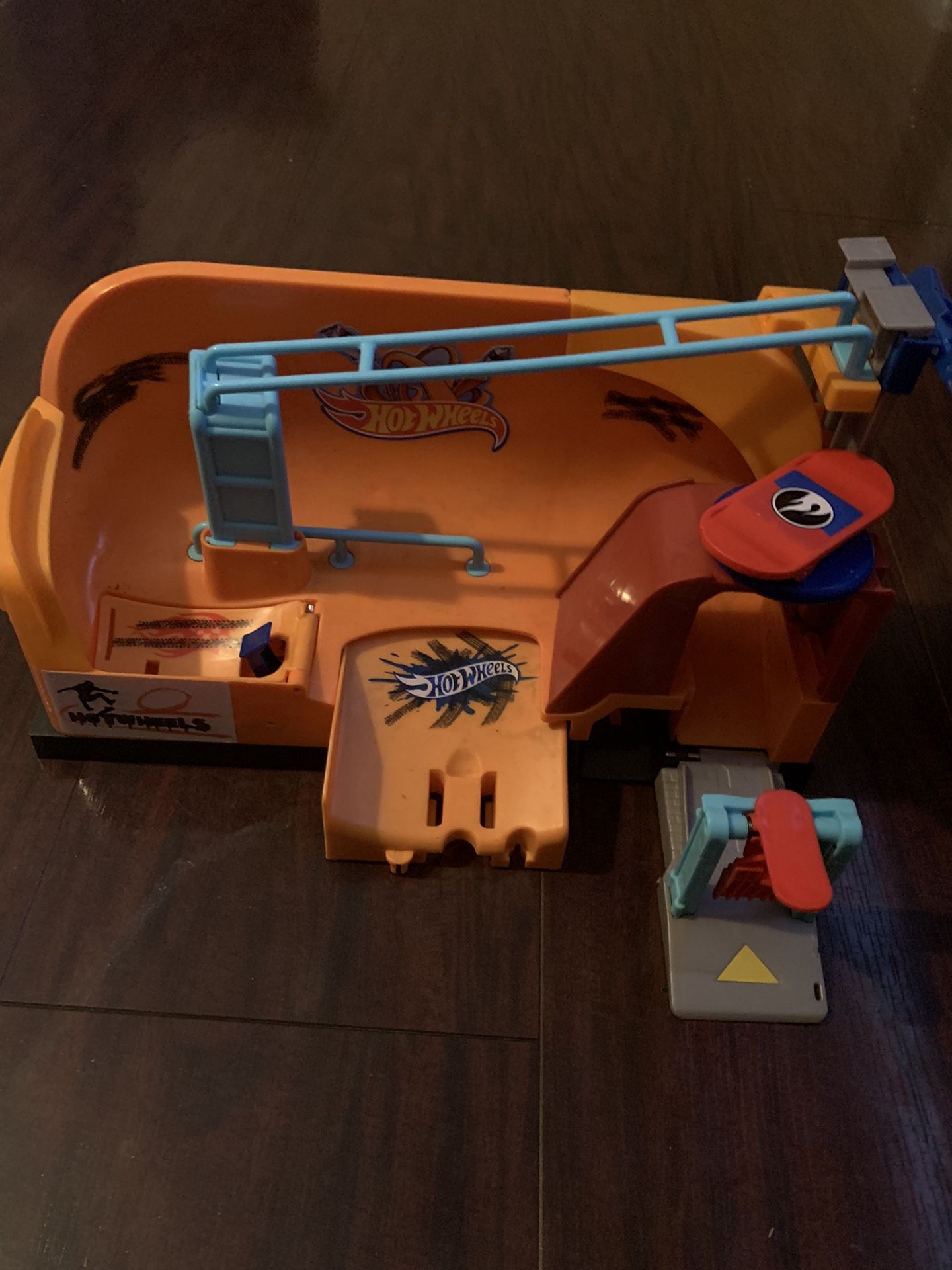 Hot wheels
