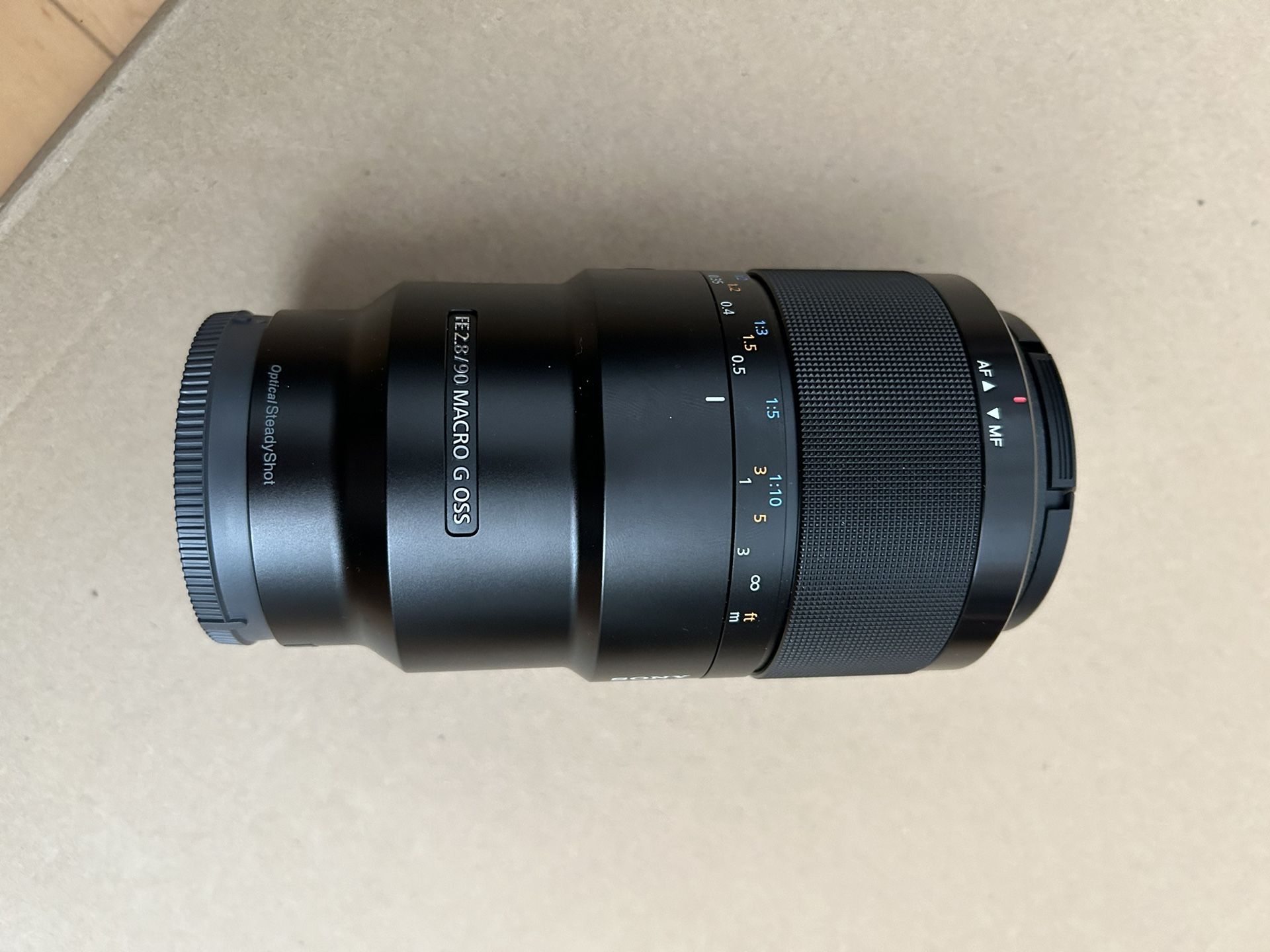 Sony FE 90mm F2.8 Macro G OSS