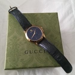 Gucci G- Timeless Woman's Leather Watch