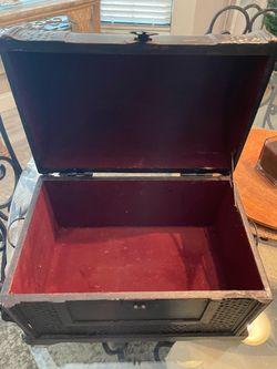 Wood treasure chest