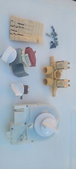 Lot of parts for Hotpoint HSWP1000M3WW Washer
