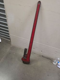 Ridgid 48" pipe wrench,  plumbers pipe wrench, heavy duty pipe wrench.