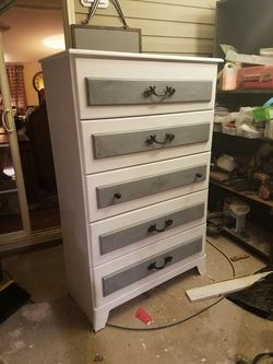 Chest of drawers