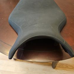 2022  MT - 10 Yamaha  stock seat
