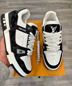 LV Trainers Size:10 (Brand new)