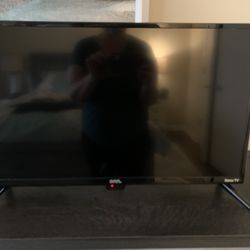 Like New Roku TV 24”