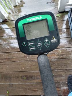 Teknetics Delta 4000 Metal Detector 