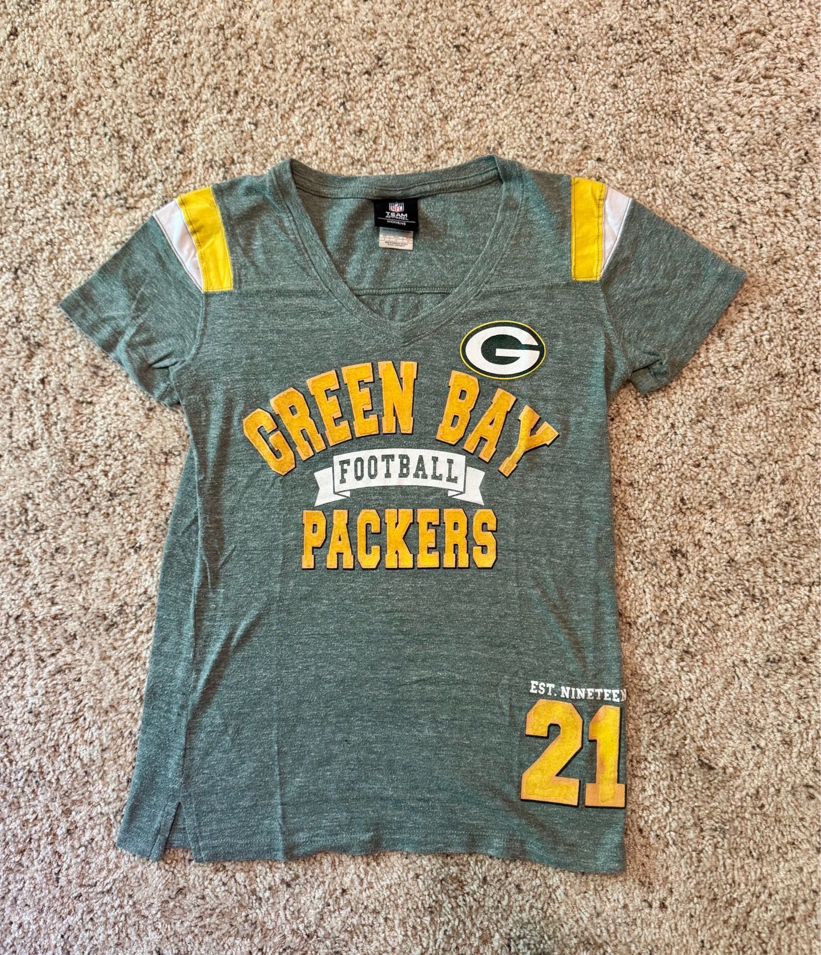 Green Bay Packers women’s shirt and small