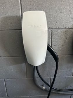 Tesla home wall charger gen 3(MAKE AN OFFER‼️)
