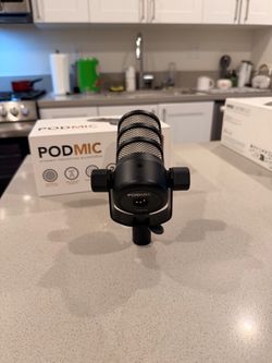 POD mic, POD stand ,and cord