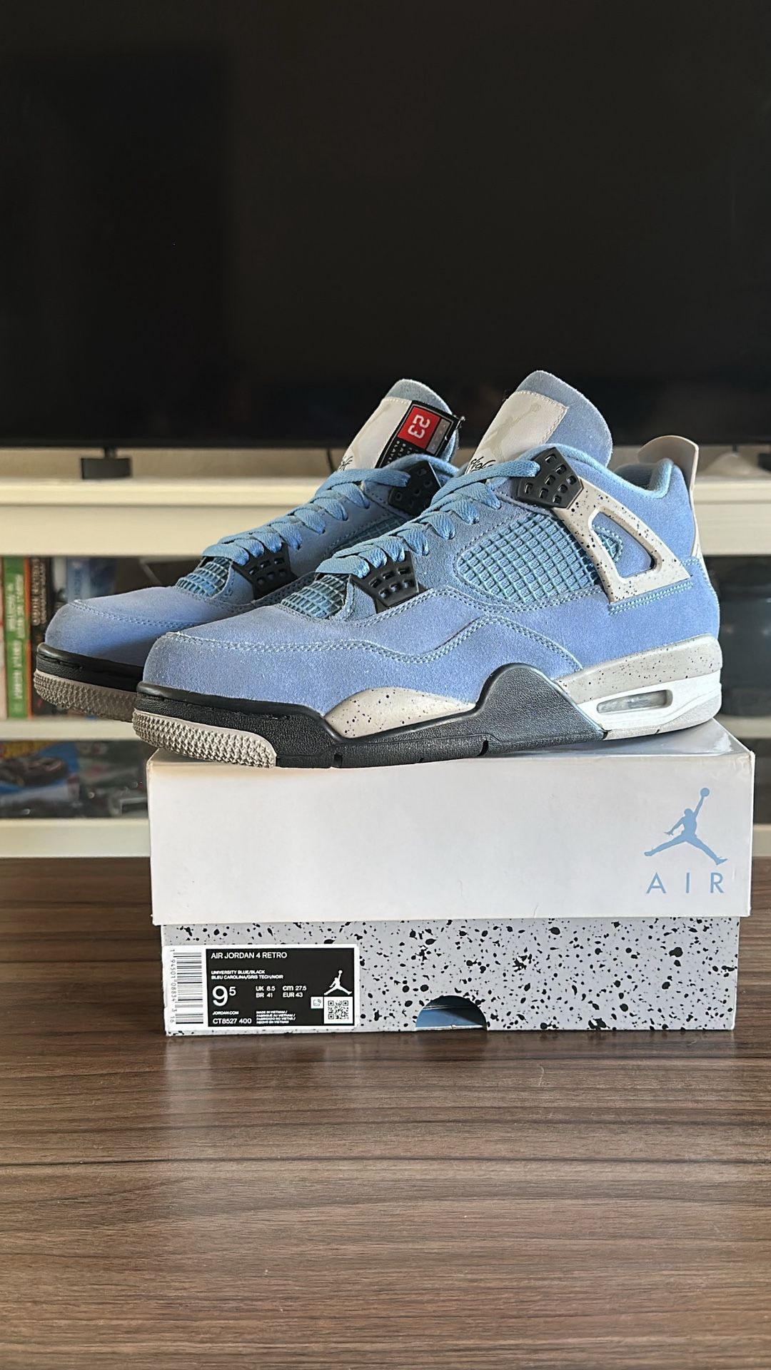 Nike Air Jordan 4s UNC