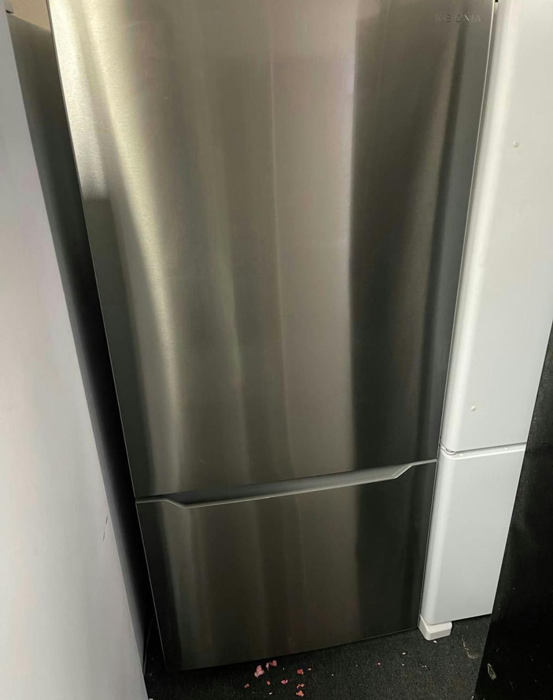 Insignia Bottom Freezer Refrigerator Stainless Steel
