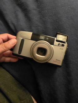 Canon Prima Super 135  35mm Point&Shoot Film Camera (battery tested).