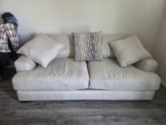 Couch - 86 x 42