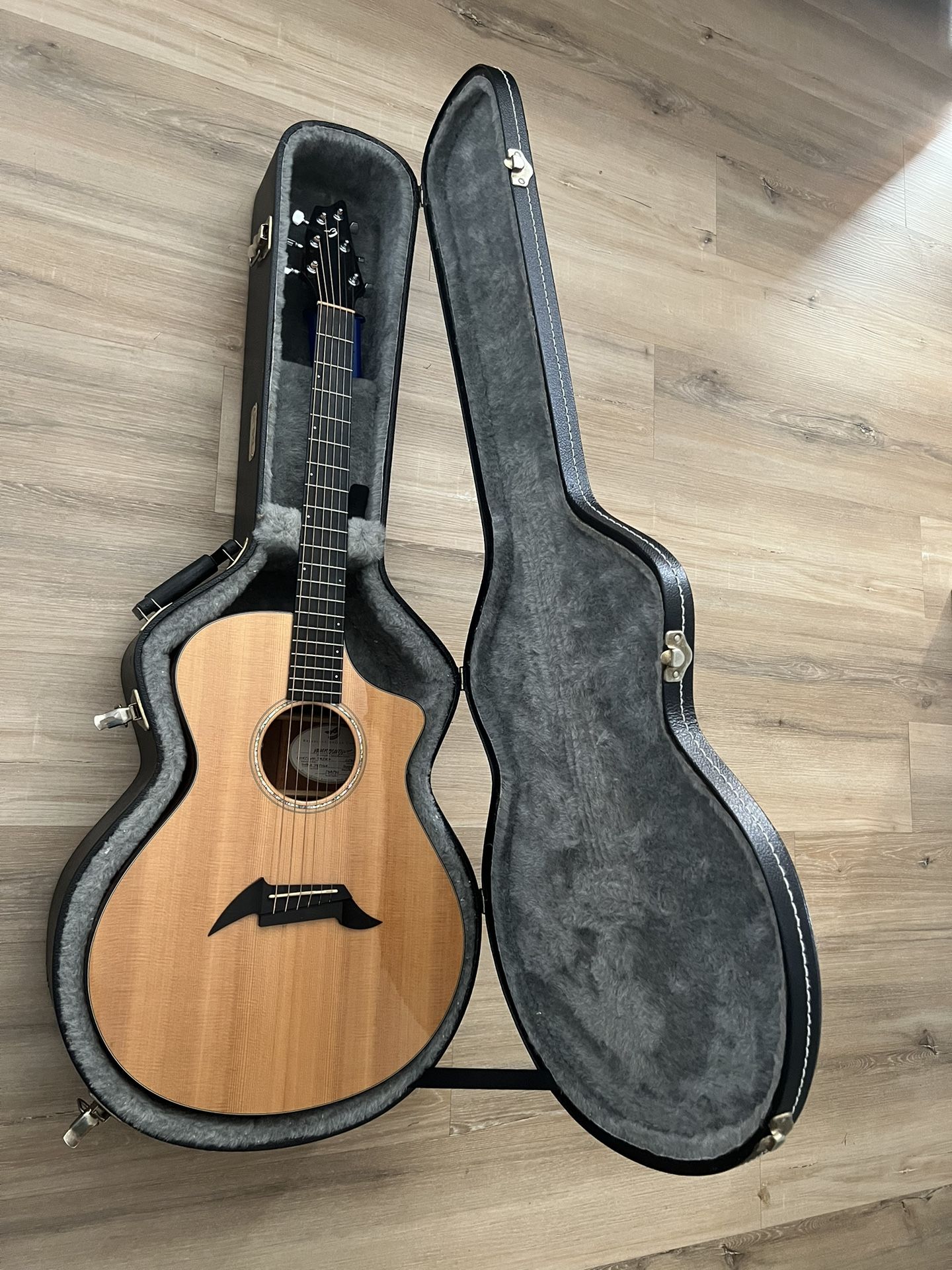 Breedlove American Series US Made C25/SSE Acoustic-Electric Guitar with Case