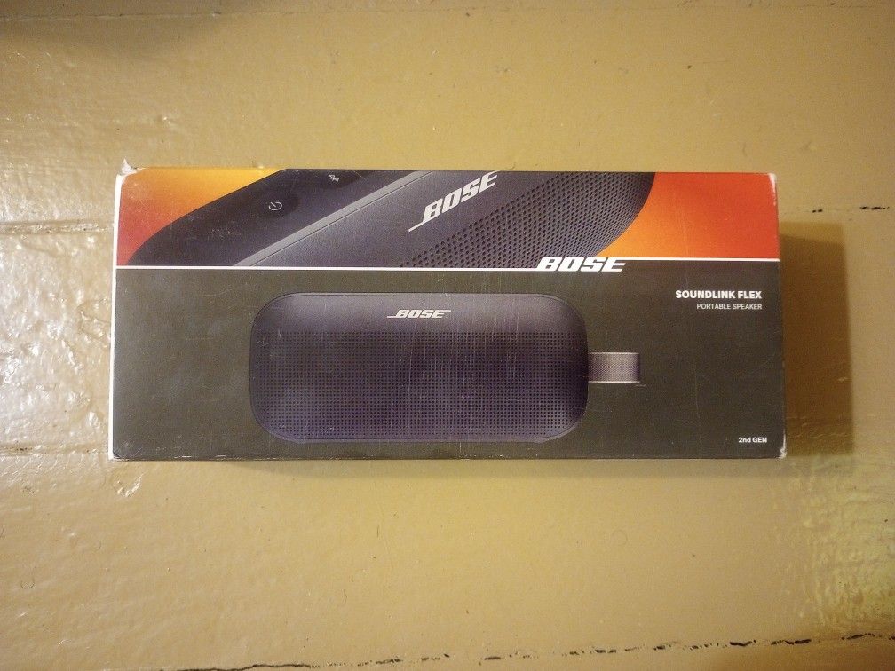 Bose SoundLink Flex Portable Bluetooth Speaker (2nd Gen)