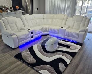 Recliner Sectional Sofa New speakers 🔊 and led lights