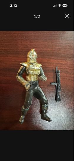 Vintage and Rare 1978 Battlestar Galactica - Gold Cylon Commander Action Figure w/weapon - Mattel