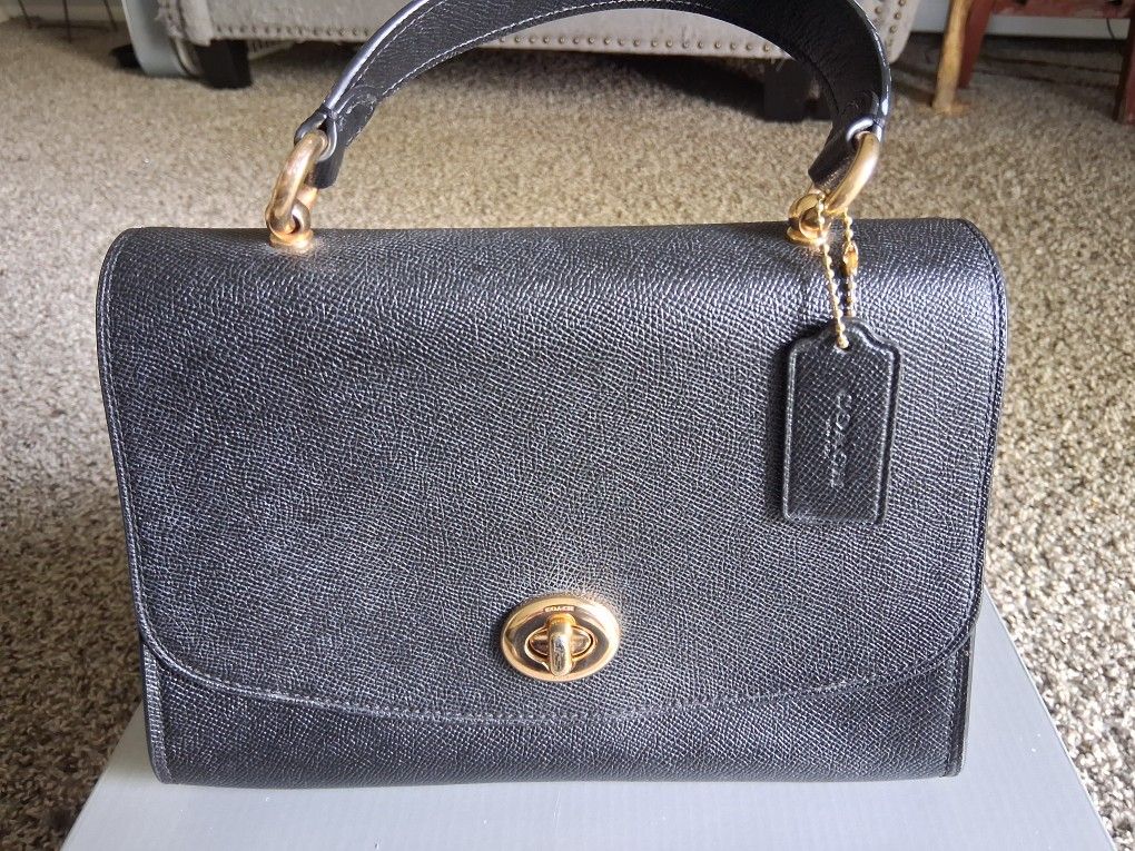 COACH HANDBAG, BLACK WITH GOLD HARDWARE
