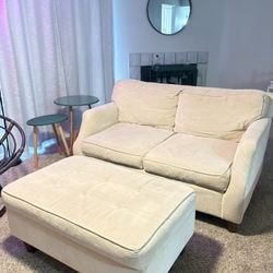Couch/Sofa **PENDING PICK UP**