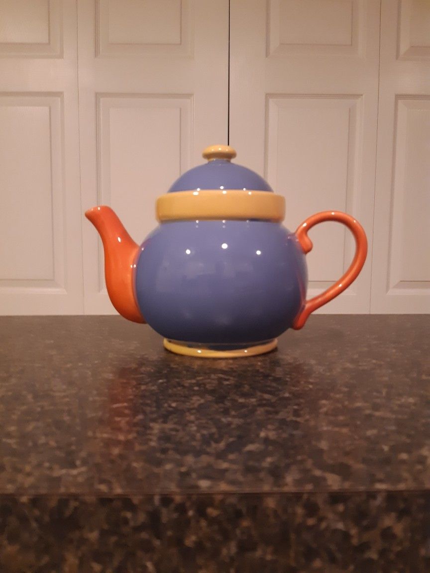 NEVER USED, DESIGNER CERAMIC TEA POT