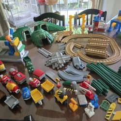 Fisher Price Geo Trax Train Set
