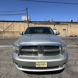 2009 , Silver Dodge Ram 