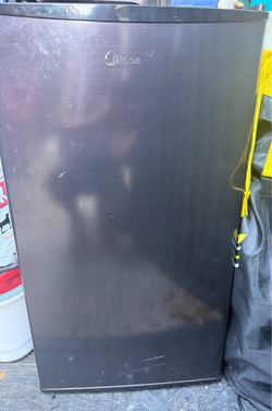 Mini fridge