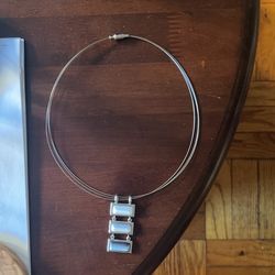 Women’s Choker Wire Silvertone Necklace 