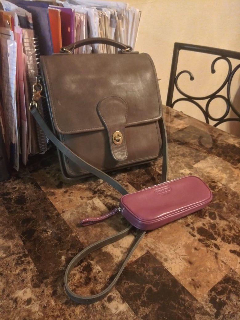 Vintage COACH Olive Green Leather front flap turn lock messenger crossbody shoulder bag purse & makeup bag
