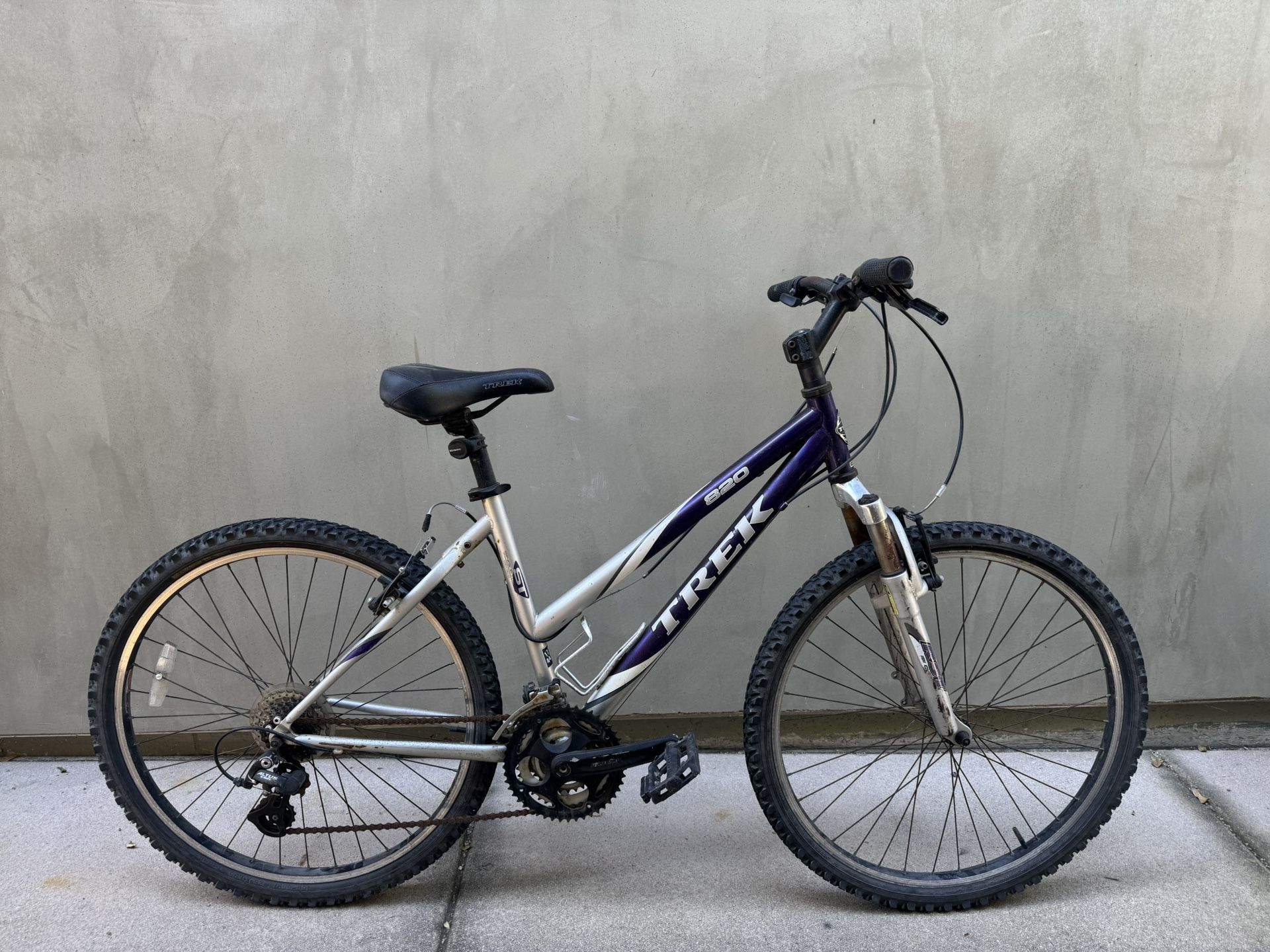 Trek 820 RST Mountain Bike