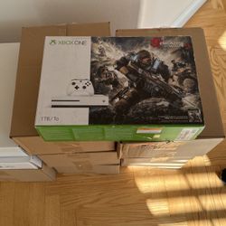 Xbox One 1 Tb, Gears Of War 4