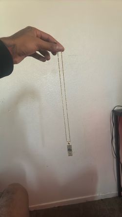 Gold Rope Chain With Pendant