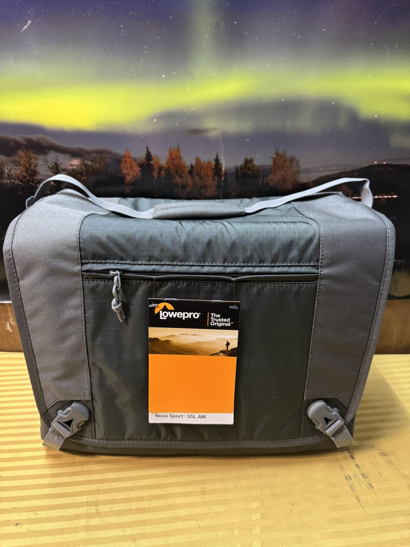 Lowepro SLR Camera Bag Nova Sport 35L AW