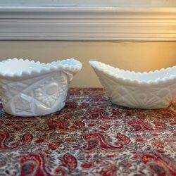 Vintage Fenton Milk Glass Daisy and Button Bowls - Set of 2