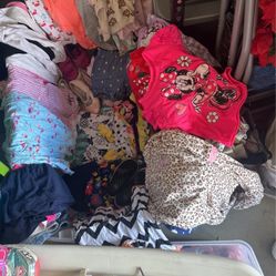 Big bundle of girls clothes, hats  n shoes 0-24 m, pants