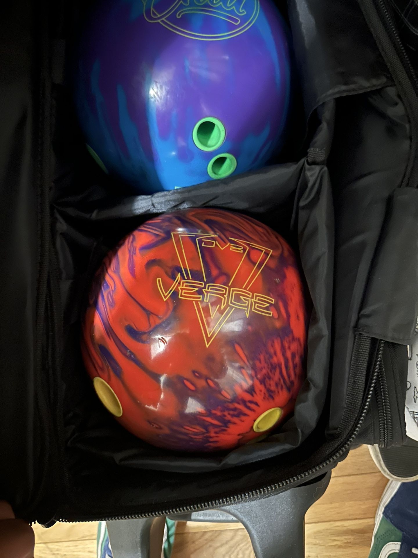 DV8 Bowling Ball
