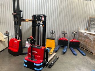 Industrial grade new lifting equipment/ material handling equipment pallet jacks forklifts and pallet trucks