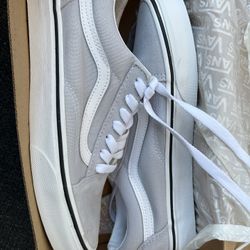 NEW Vans Old Skool Shoes - Gray Dawn/True White - Men 6 / Women 7.5