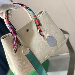 Exclusive, classic, and popular brand-name goddess bags, hot seller!