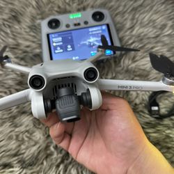 DJI MINI 3 PRO Drone with Smart Controller