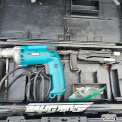 Makita Corded Electric screw gun with Case