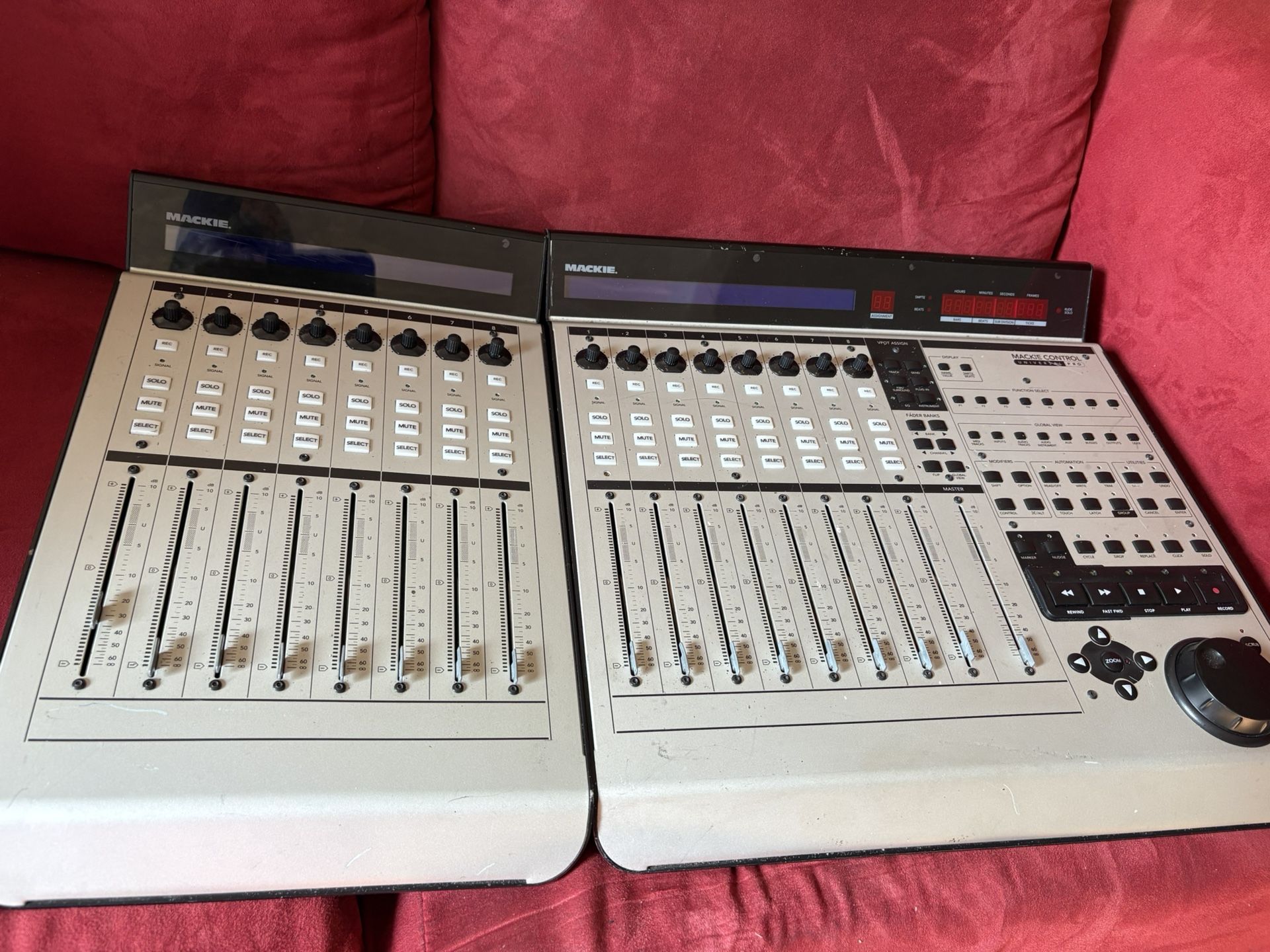 Mackie Universal Control + Mackie Extender
