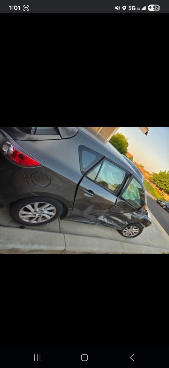 Hatchback Mazda 3