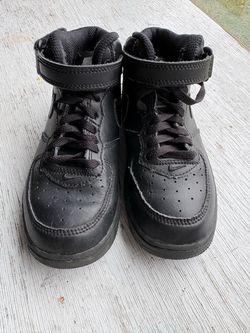 Nike Air Force 1 Mid Black Sneakers