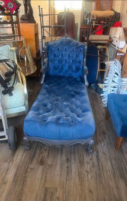 Vintage royal blue spinning chase lounge