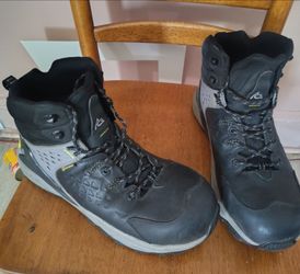 size 12 Ace arrow boots