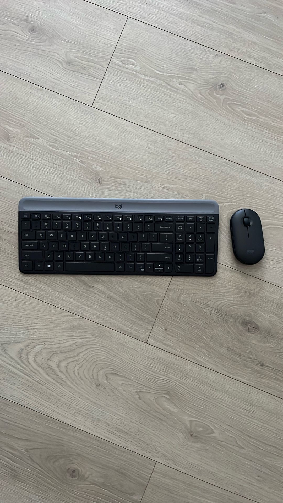 Logitech MK470 SLIM COMBO